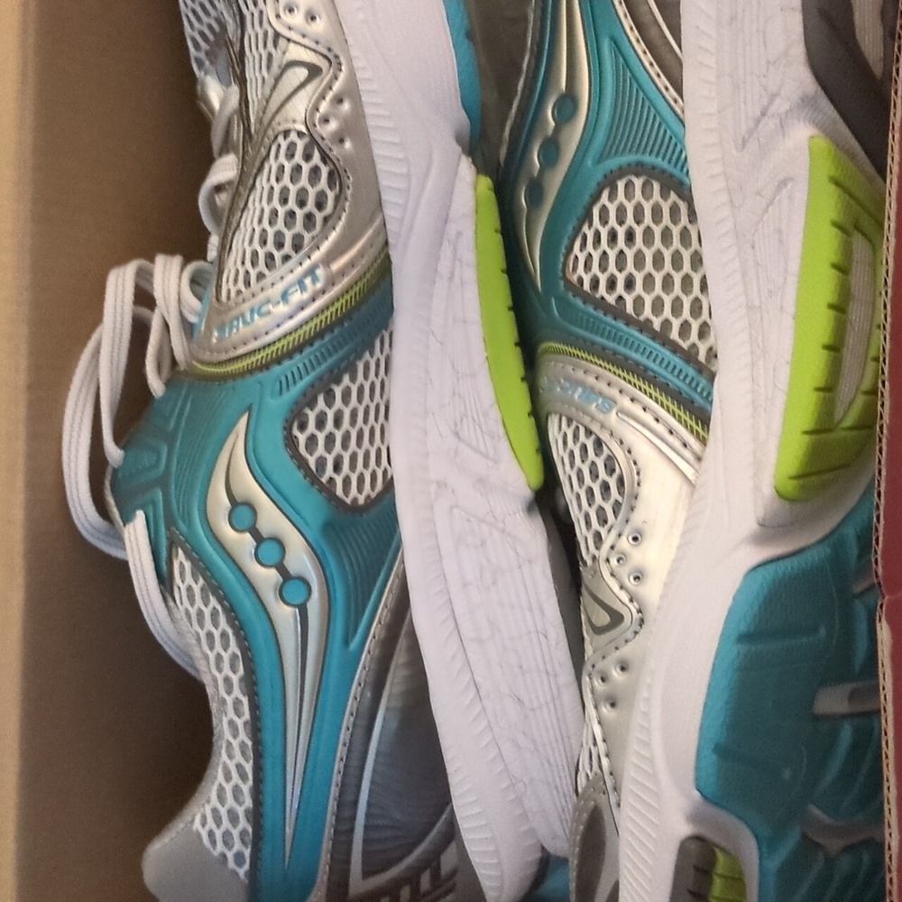 Saucony Hurricane - ladies size 10